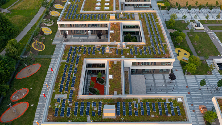 Luftaufnahme Luftaufnahme von einem Optigrün Solargründach